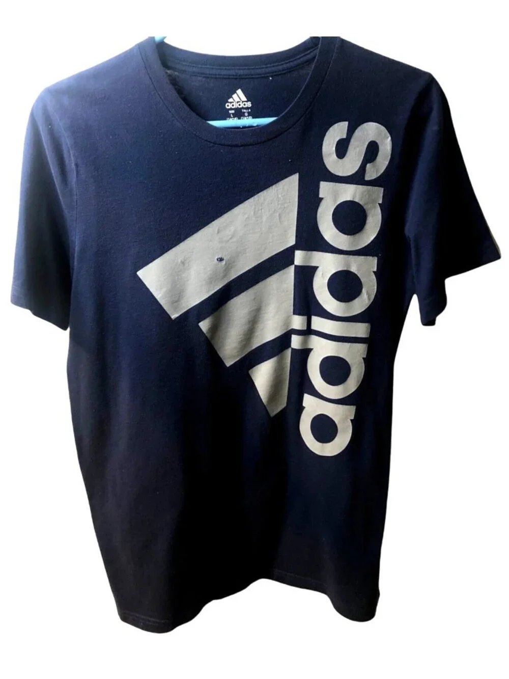 ADIDAS-The Go to Performance Graphic Logo T-Shirt BLUE YOUTH LARGE (14/16)
